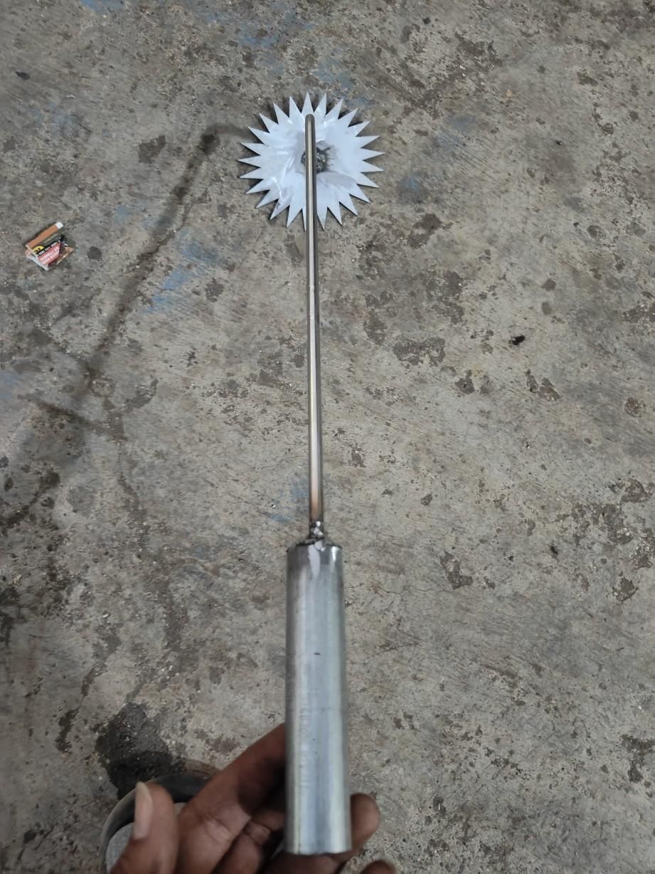 1pc Heavy Duty Forged Metal Weed Crusher