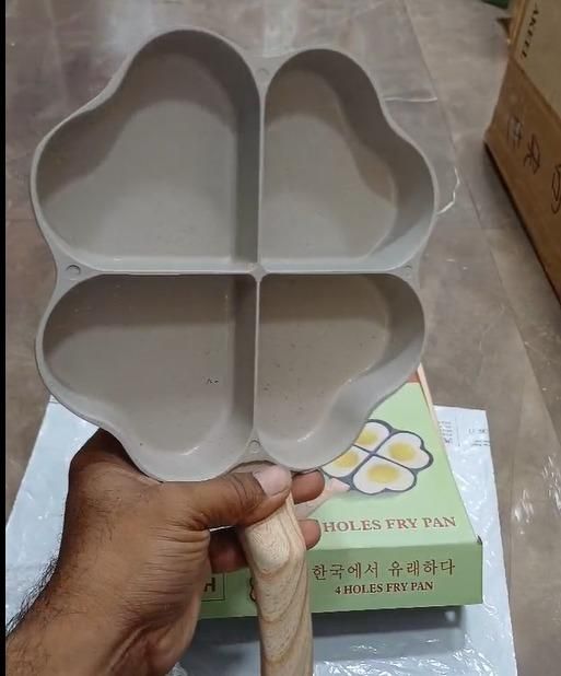 4 Holes Fry Pan